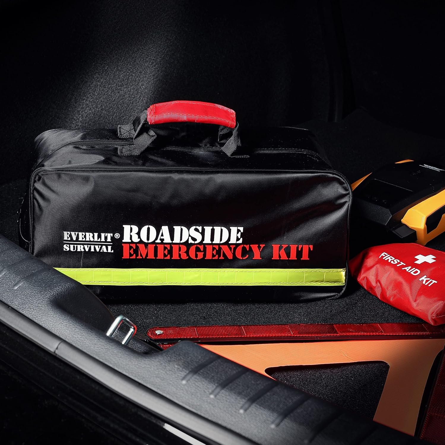Everlit Survival Car Emergency Kit with Tire Inflator - detail view 6
